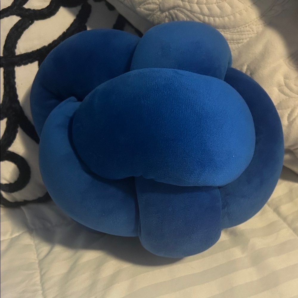 Easter 🐣 basket idea ! Great for anxiety! Decorative Knot Pillow